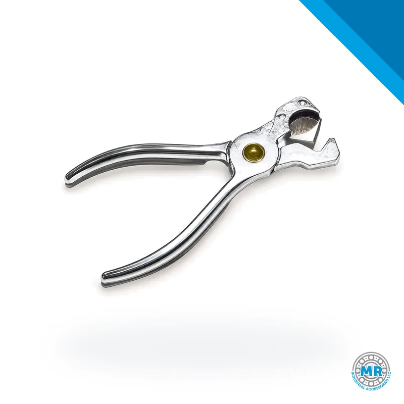 Plastic tube and hose cutter with metal body and handle · SKF LL/226-12508-5