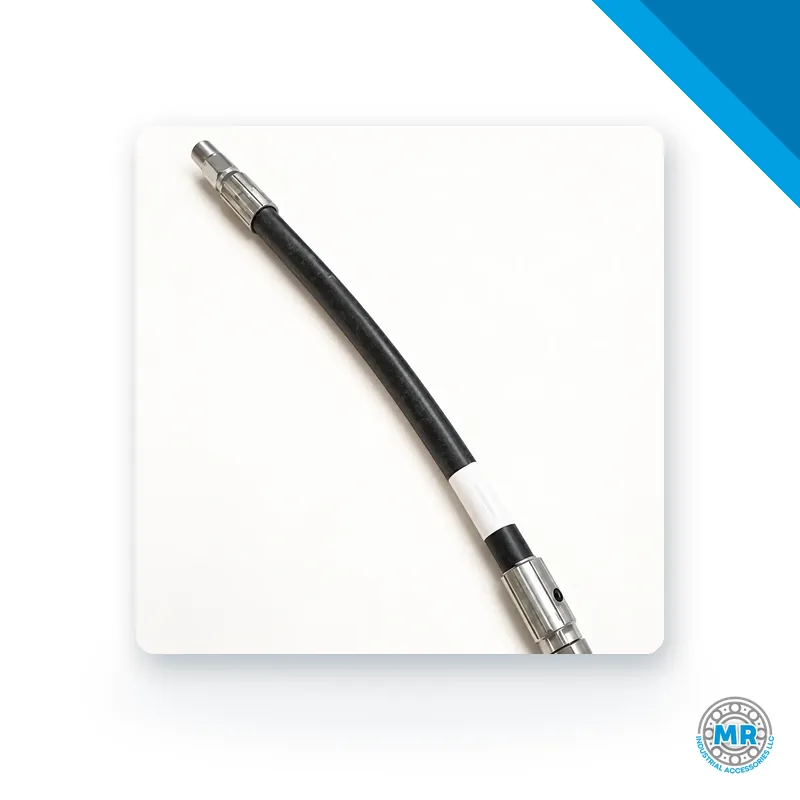 Flexible rubber hose with metal fittings on both ends for lubrication systems · SKF LL/277441