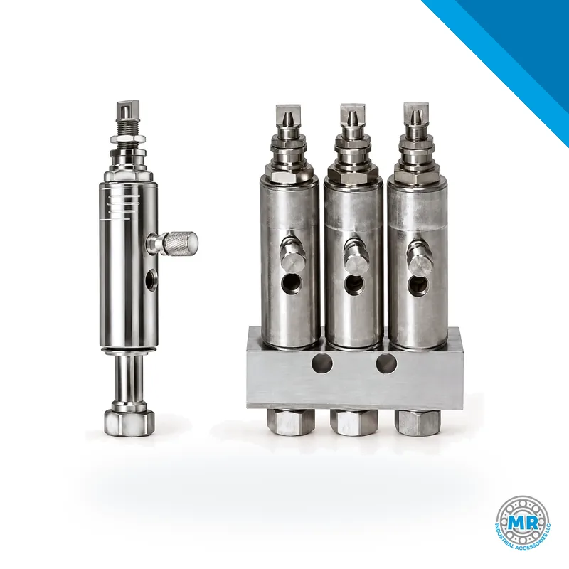 Cylindrical steel grease injector with threaded ends and grooved body · SKF LL/81770-2