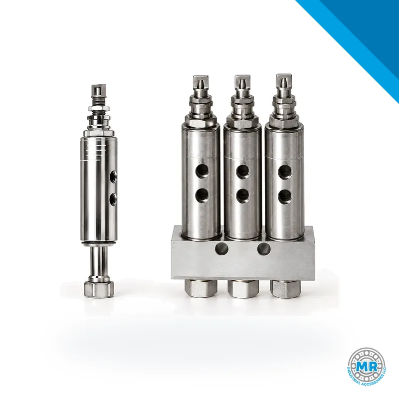 Steel oil injector with cylindrical body, threads and hex nut for lubrication · SKF LL/83749-3