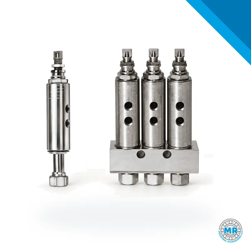 Cylindrical metal oil injector with threads and hex nut for centralized lubrication · SKF LL/83749-4